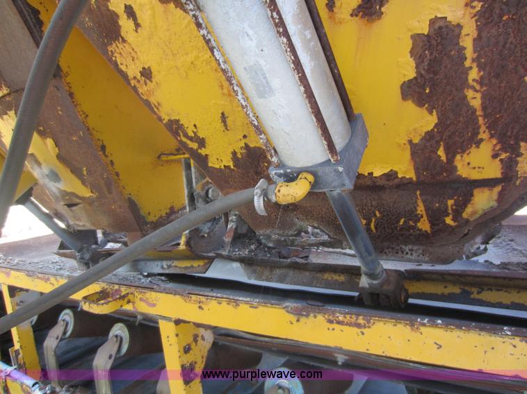 image for item D2034 1982 Vince Hagan HSM-10300-B portable concrete conveyor batch plant