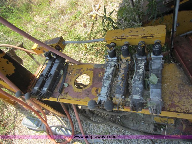 image for item D2034 1982 Vince Hagan HSM-10300-B portable concrete conveyor batch plant