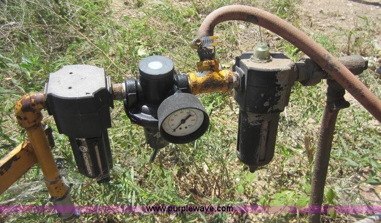 image for item D2034 1982 Vince Hagan HSM-10300-B portable concrete conveyor batch plant