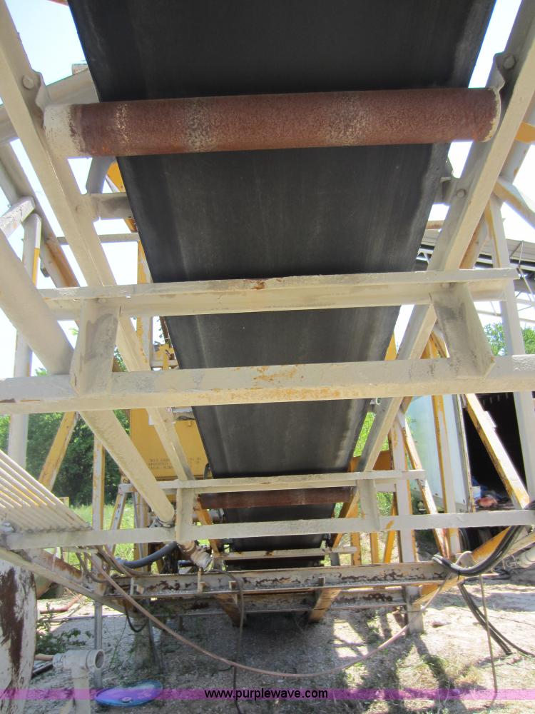 image for item D2034 1982 Vince Hagan HSM-10300-B portable concrete conveyor batch plant