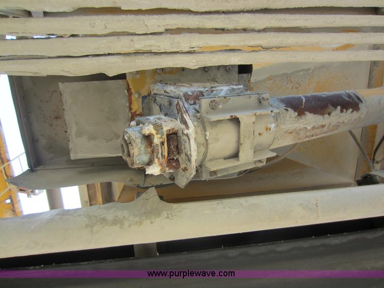 image for item D2034 1982 Vince Hagan HSM-10300-B portable concrete conveyor batch plant