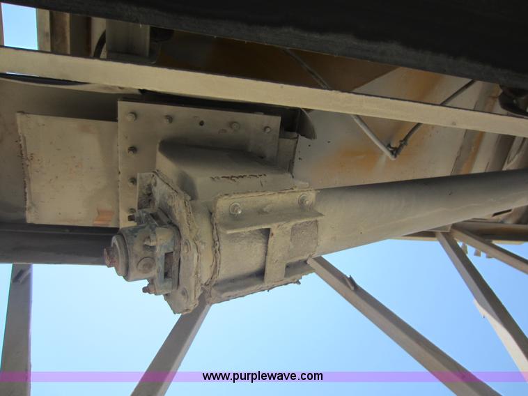 image for item D2034 1982 Vince Hagan HSM-10300-B portable concrete conveyor batch plant