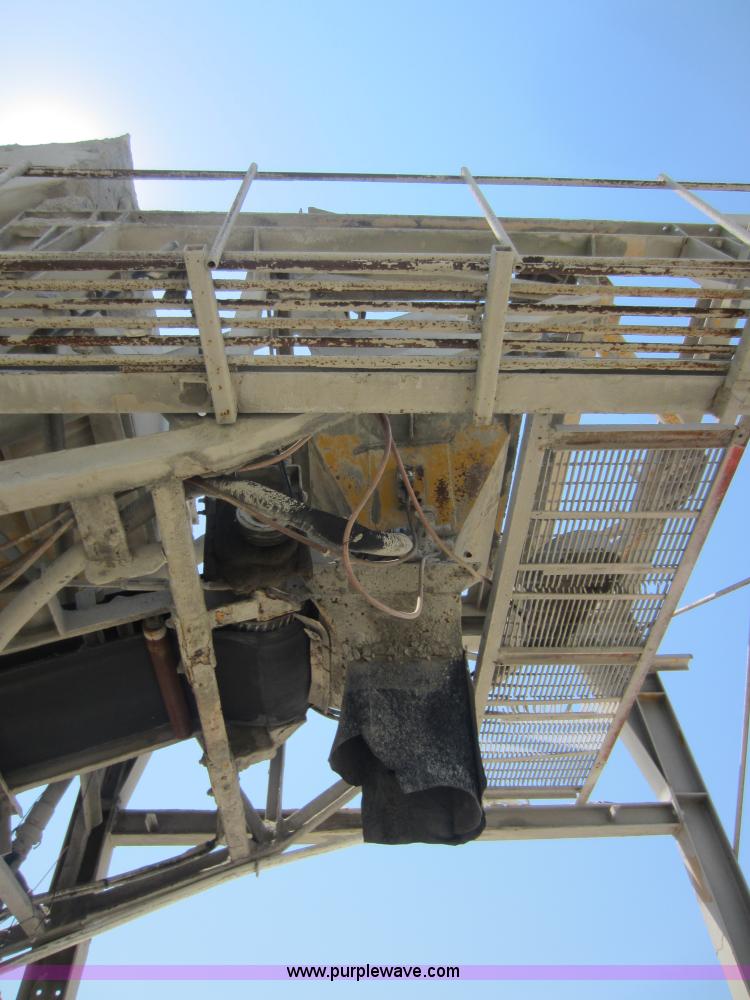 image for item D2034 1982 Vince Hagan HSM-10300-B portable concrete conveyor batch plant