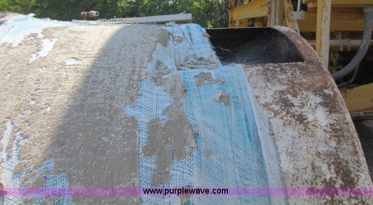 image for item D2034 1982 Vince Hagan HSM-10300-B portable concrete conveyor batch plant