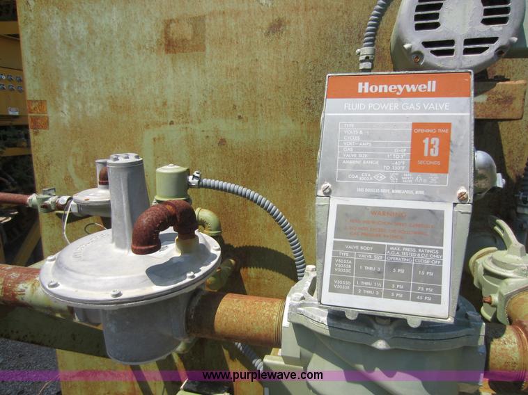 image for item D2034 1982 Vince Hagan HSM-10300-B portable concrete conveyor batch plant