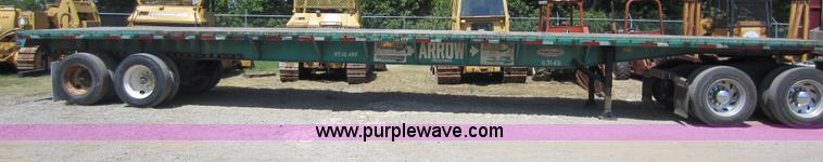 image for item D2039 2001 Fontaine 48' flatbed trailer