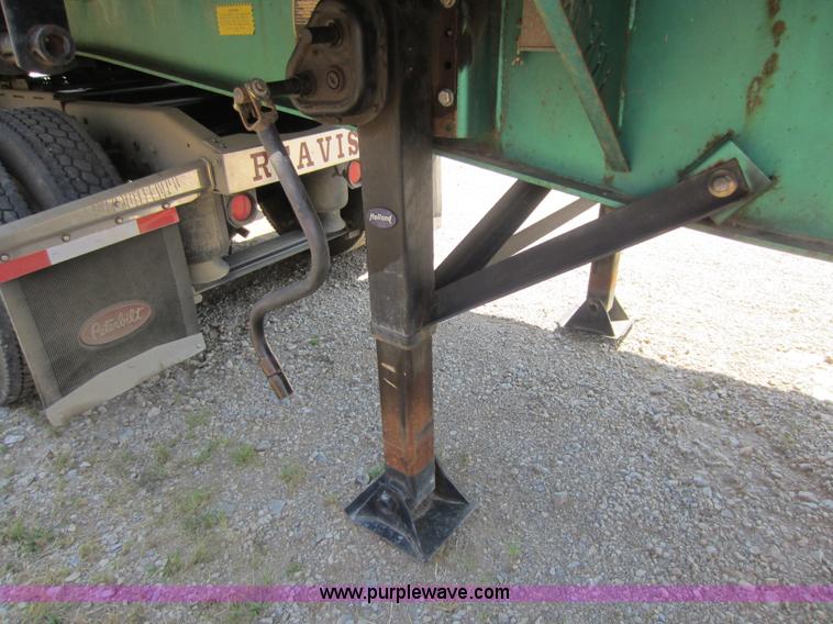 image for item D2039 2001 Fontaine 48' flatbed trailer