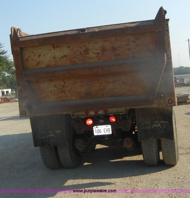 image for item D4351 1986 Mack RS686LS barrel dump truck