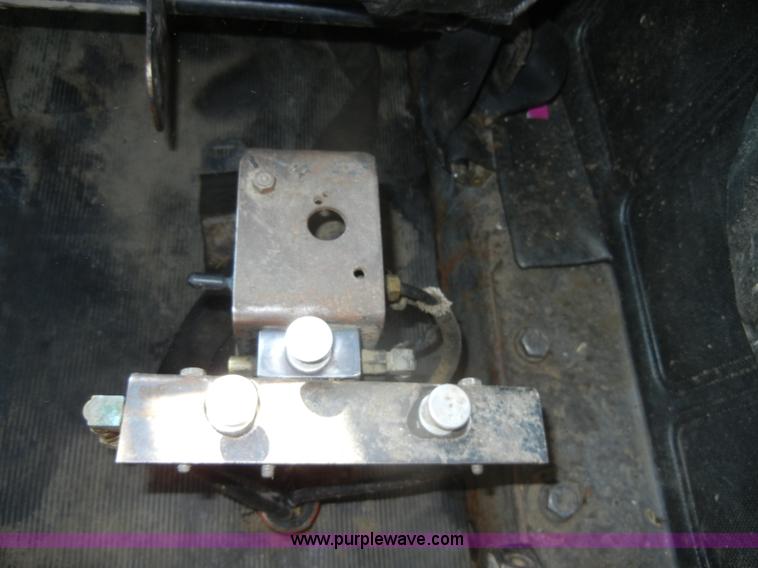 image for item D4351 1986 Mack RS686LS barrel dump truck