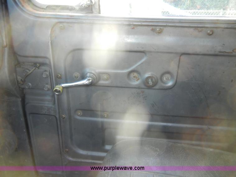 image for item D4351 1986 Mack RS686LS barrel dump truck