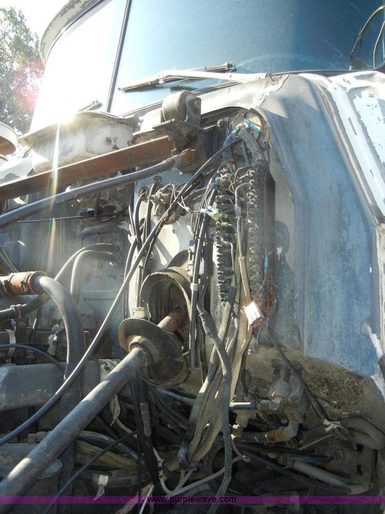 image for item D4351 1986 Mack RS686LS barrel dump truck