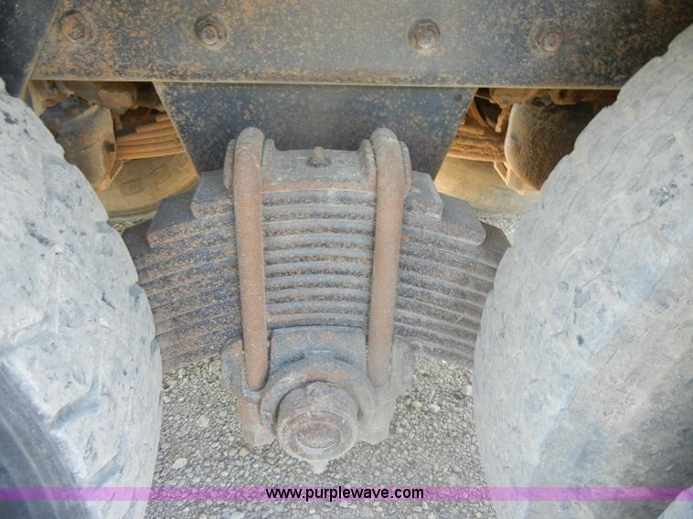 image for item D4351 1986 Mack RS686LS barrel dump truck