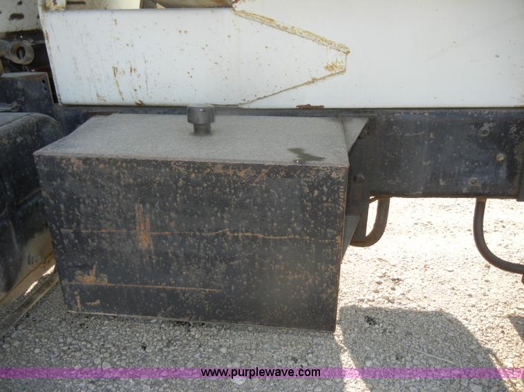 image for item D4351 1986 Mack RS686LS barrel dump truck