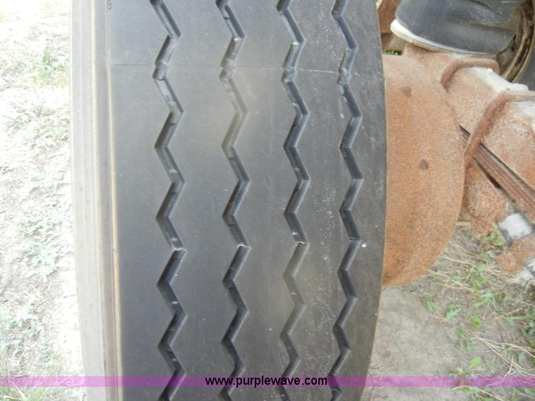 image for item D4353 1974 Hobb/Fruehauf end dump trailer