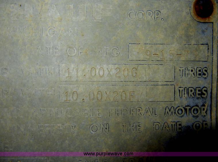 image for item D4353 1974 Hobb/Fruehauf end dump trailer