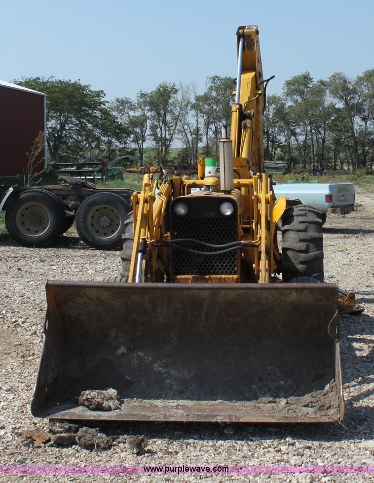 image for item D5220 1969 Case Construction King 580 backhoe