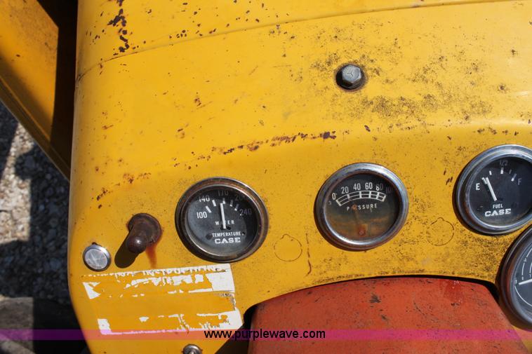 image for item D5220 1969 Case Construction King 580 backhoe