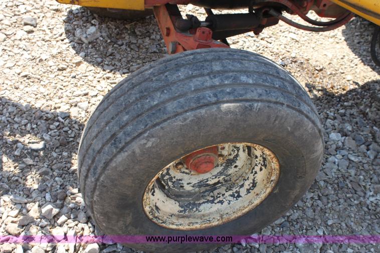 image for item D5220 1969 Case Construction King 580 backhoe