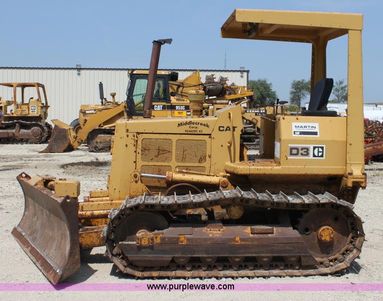 image for item D5242 1978 Caterpillar D3 dozer