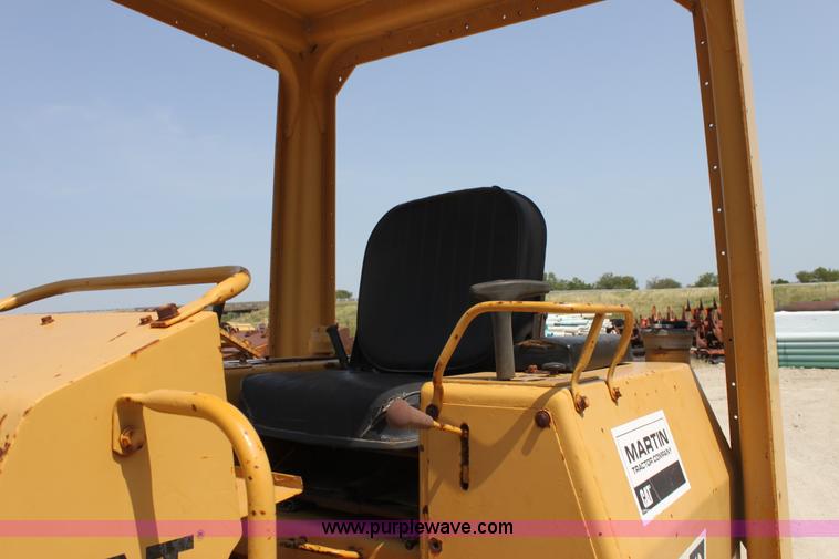 image for item D5242 1978 Caterpillar D3 dozer
