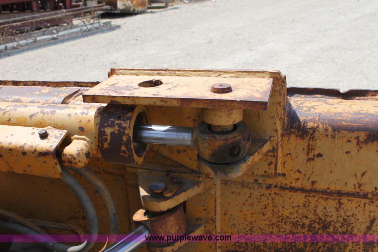 image for item D5242 1978 Caterpillar D3 dozer