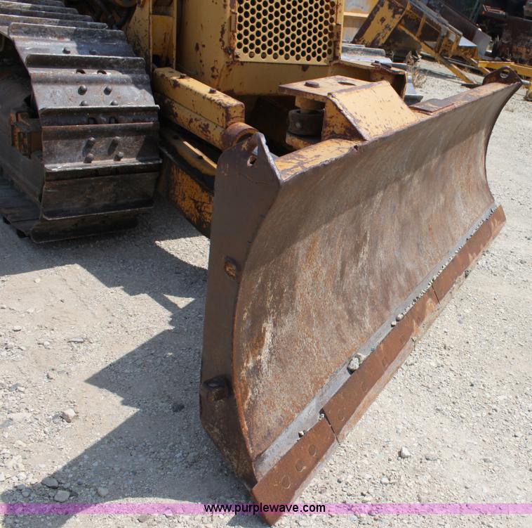 image for item D5242 1978 Caterpillar D3 dozer