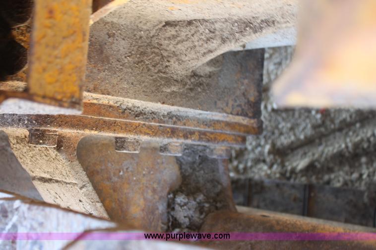 image for item D5242 1978 Caterpillar D3 dozer