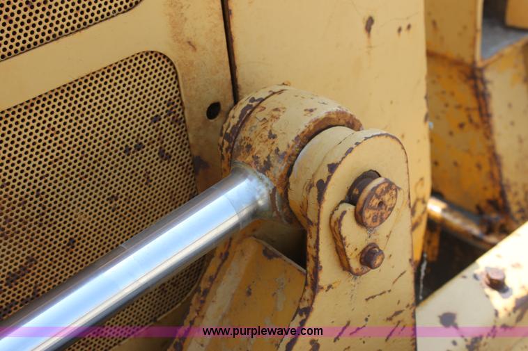 image for item D5242 1978 Caterpillar D3 dozer