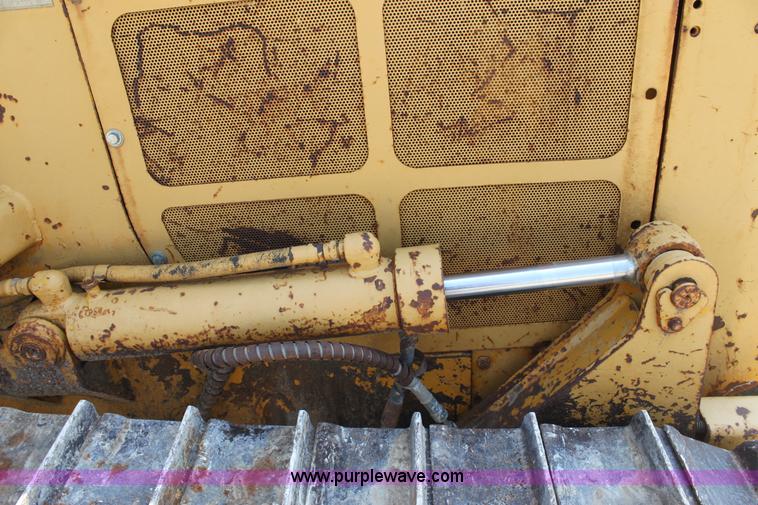 image for item D5242 1978 Caterpillar D3 dozer
