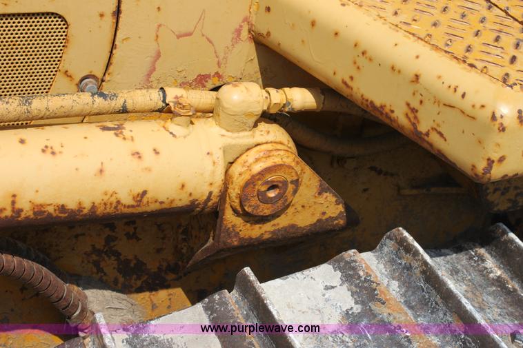 image for item D5242 1978 Caterpillar D3 dozer