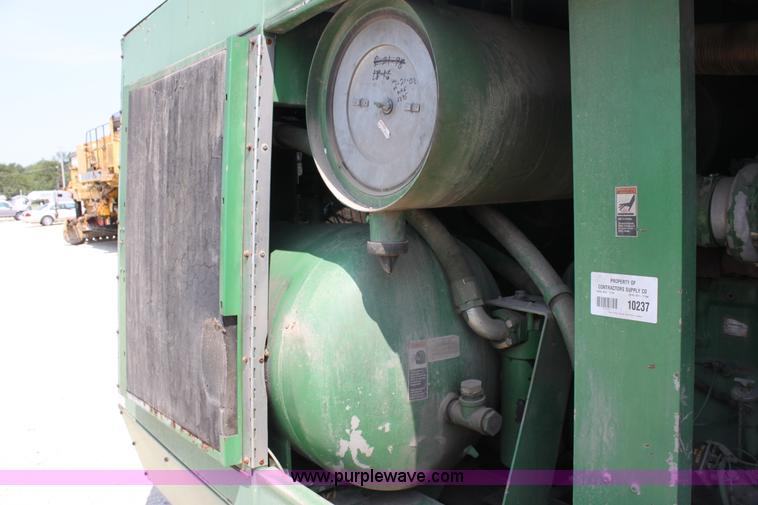 image for item D5243 Sullair 1600Q air compressor