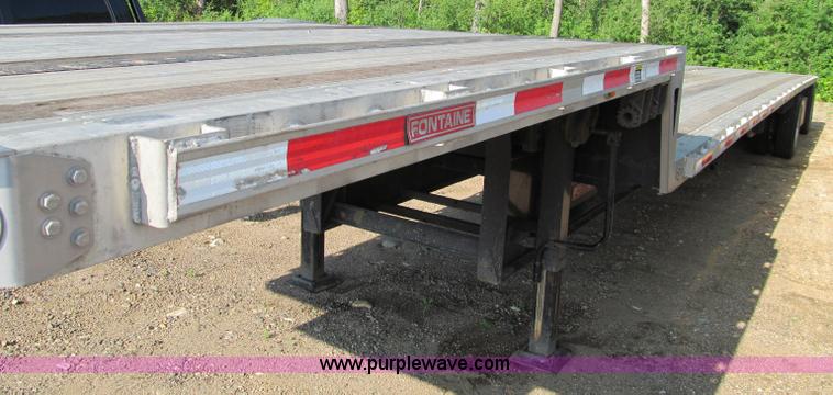 image for item D6509 2005 Fontaine drop deck trailer