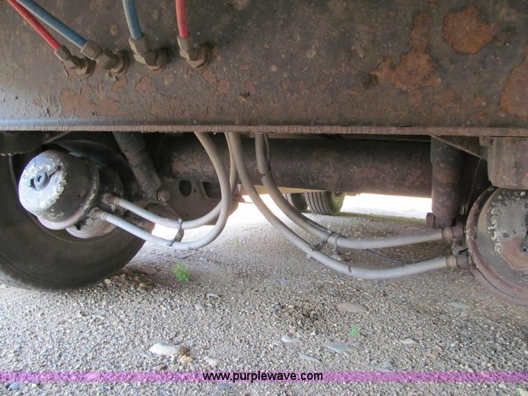 image for item D6509 2005 Fontaine drop deck trailer