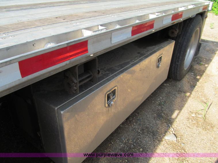 image for item D6509 2005 Fontaine drop deck trailer