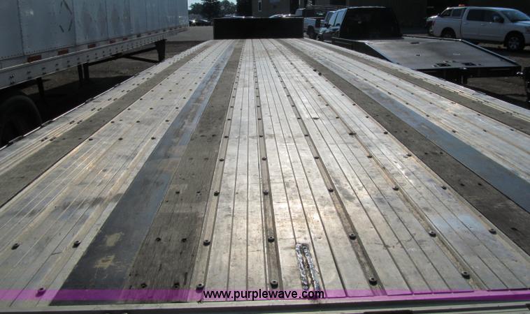 image for item D6509 2005 Fontaine drop deck trailer