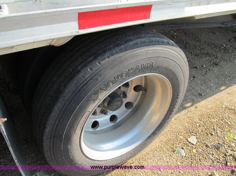 image for item D6509 2005 Fontaine drop deck trailer