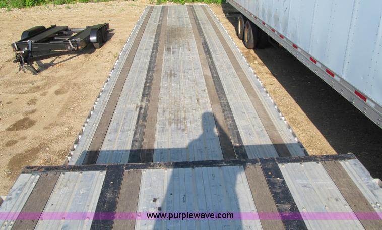 image for item D6509 2005 Fontaine drop deck trailer