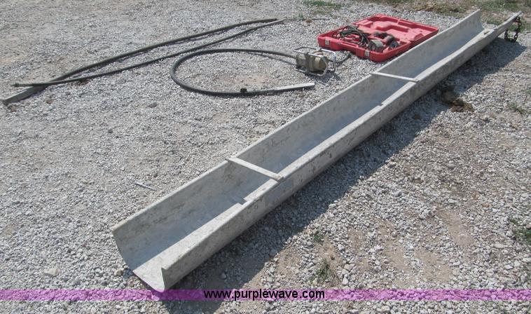 image for item G9495 Assortment of concrete tools