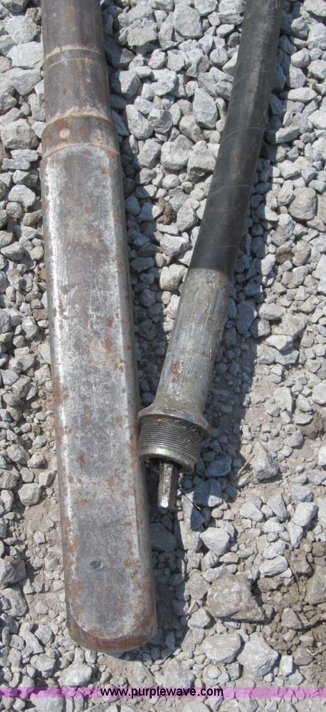 image for item G9495 Assortment of concrete tools