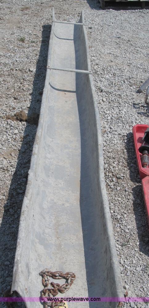 image for item G9495 Assortment of concrete tools