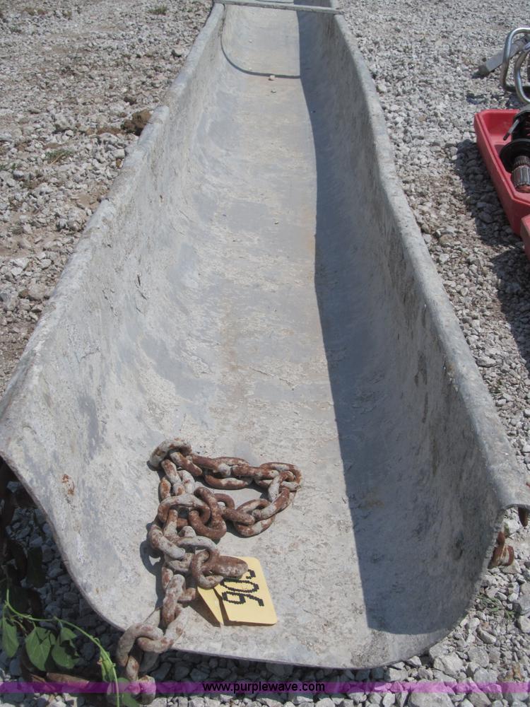 image for item G9495 Assortment of concrete tools