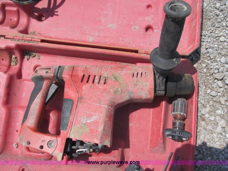 image for item G9495 Assortment of concrete tools