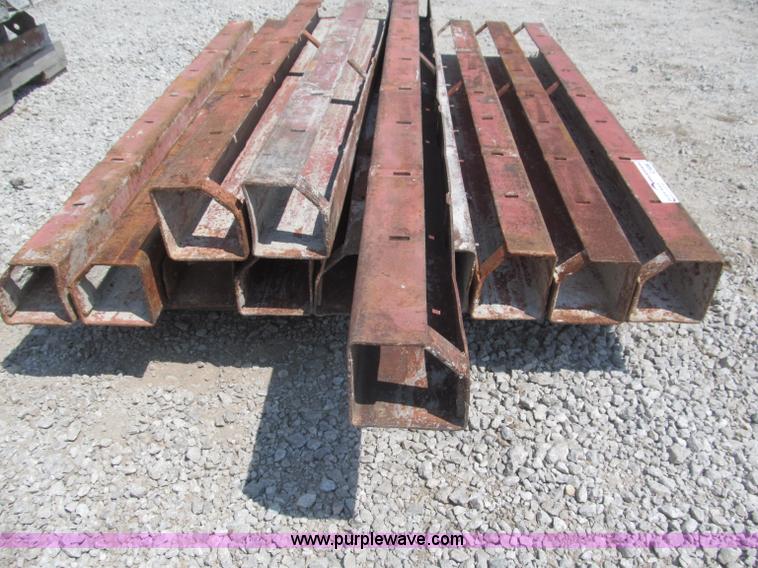 image for item G9496 4" inside corners for Symons concrete forms