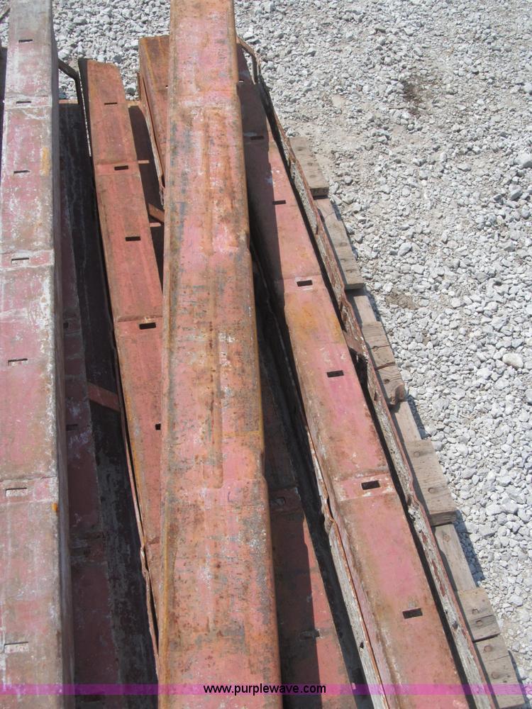 image for item G9496 4" inside corners for Symons concrete forms