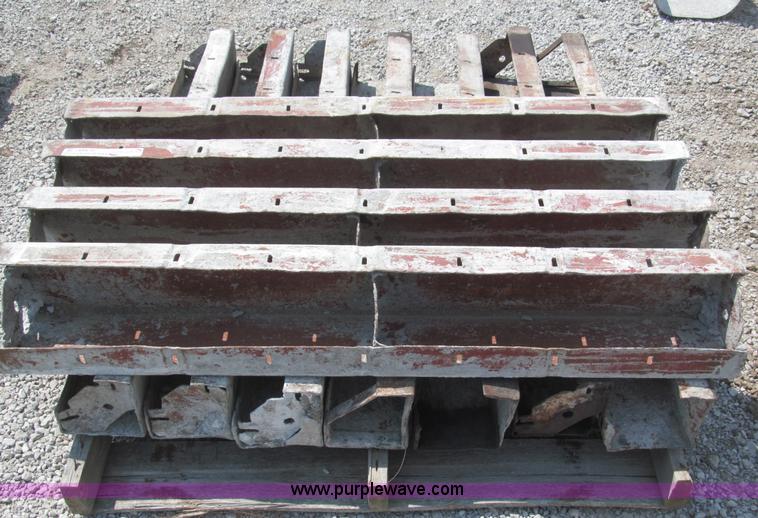 image for item G9497 6" inside corners for Symons concrete forms