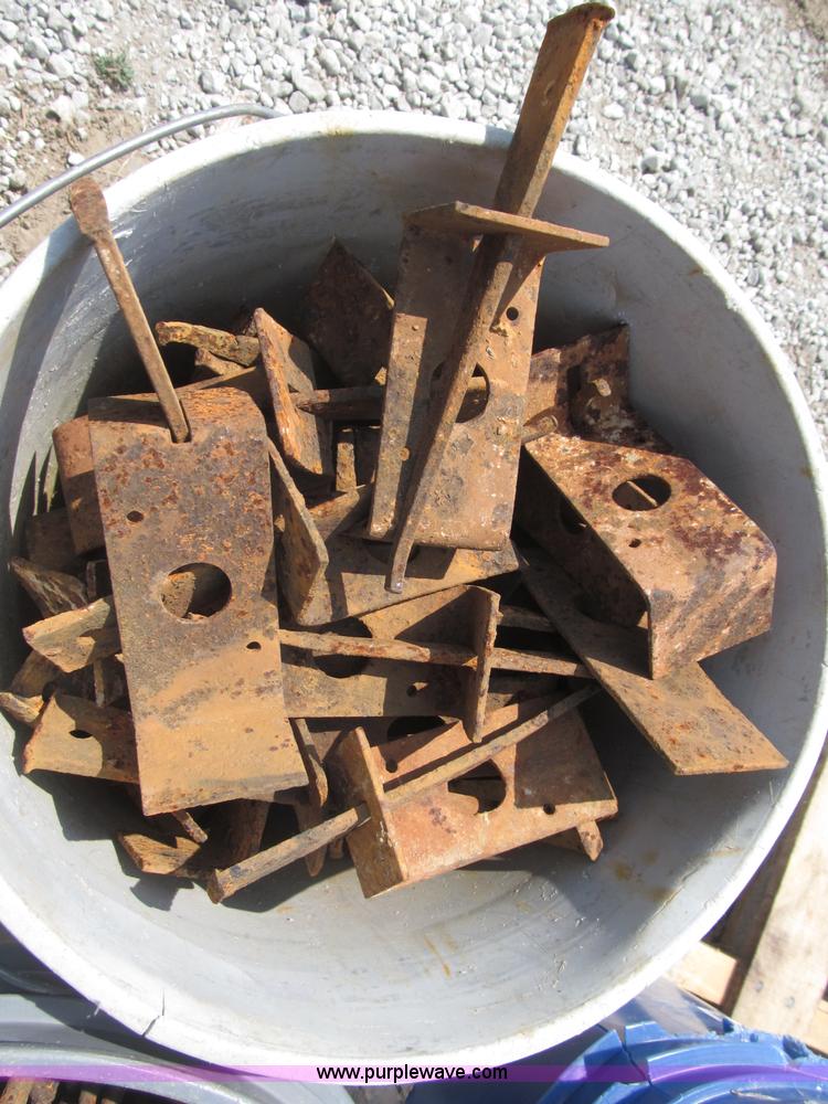 image for item G9498 Assortment of flat ties for Symons forms