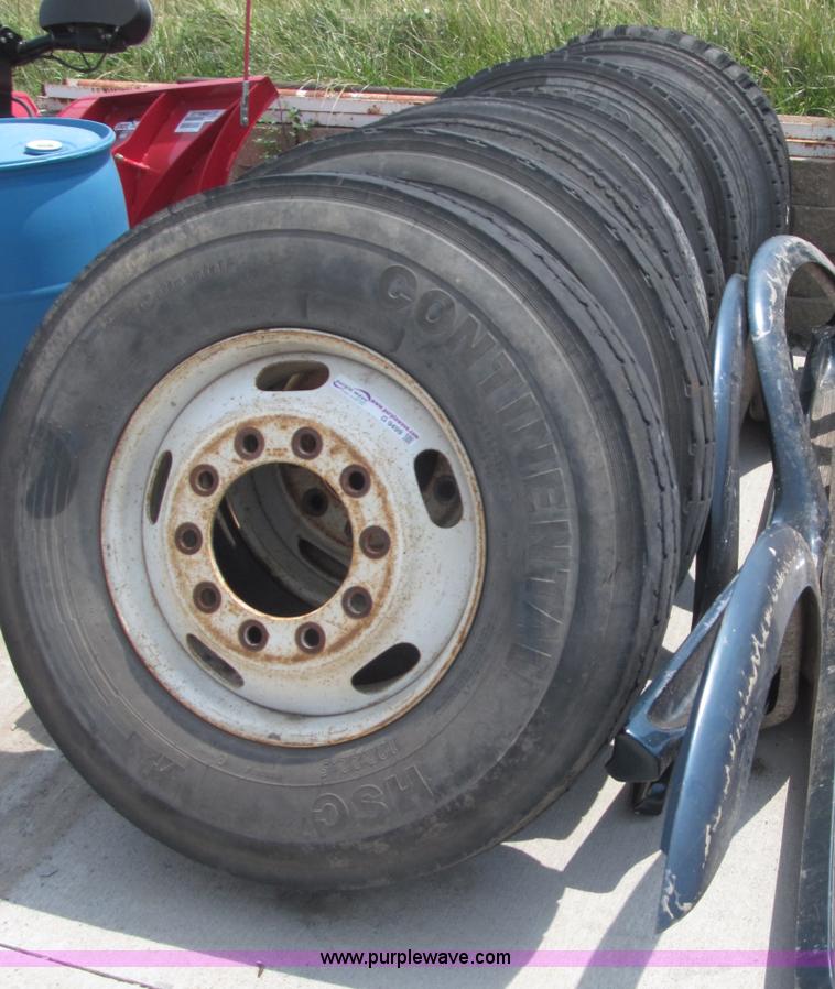 image for item G9499 (8) tires and rims