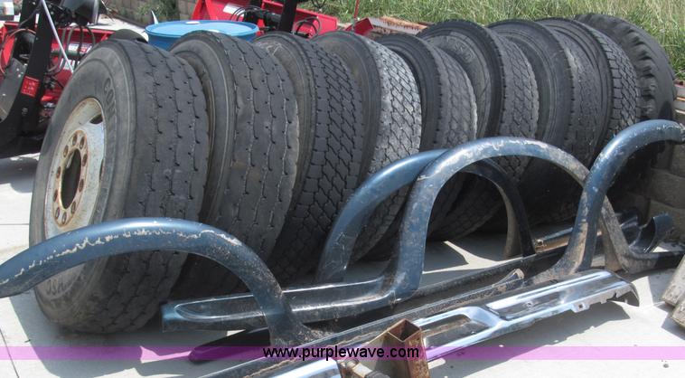 image for item G9499 (8) tires and rims