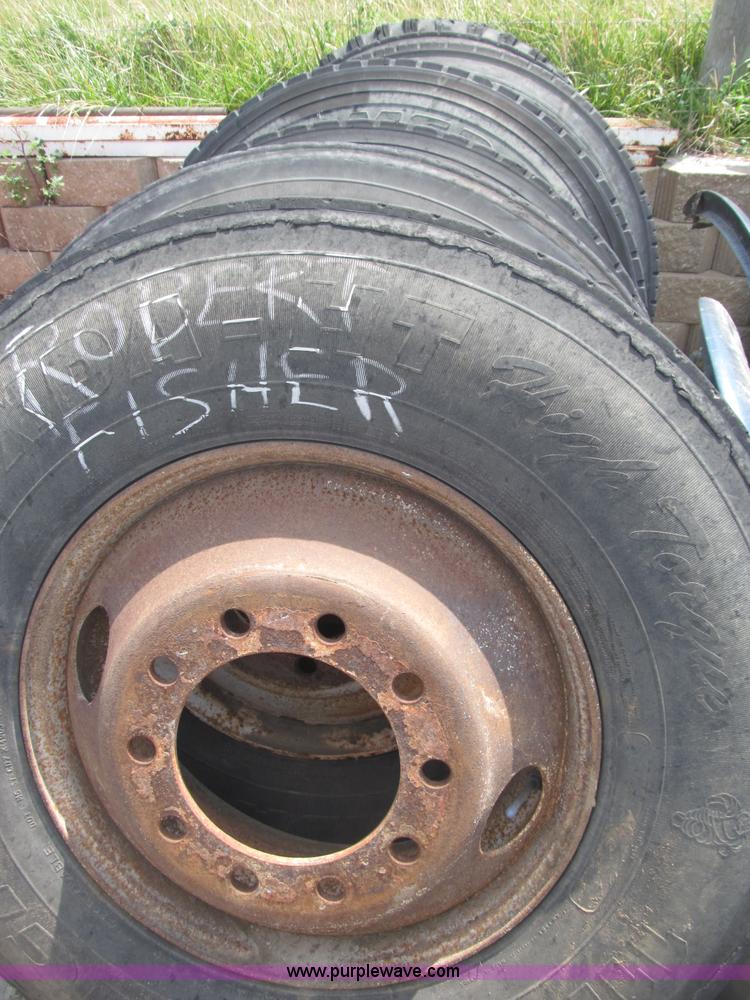 image for item G9499 (8) tires and rims