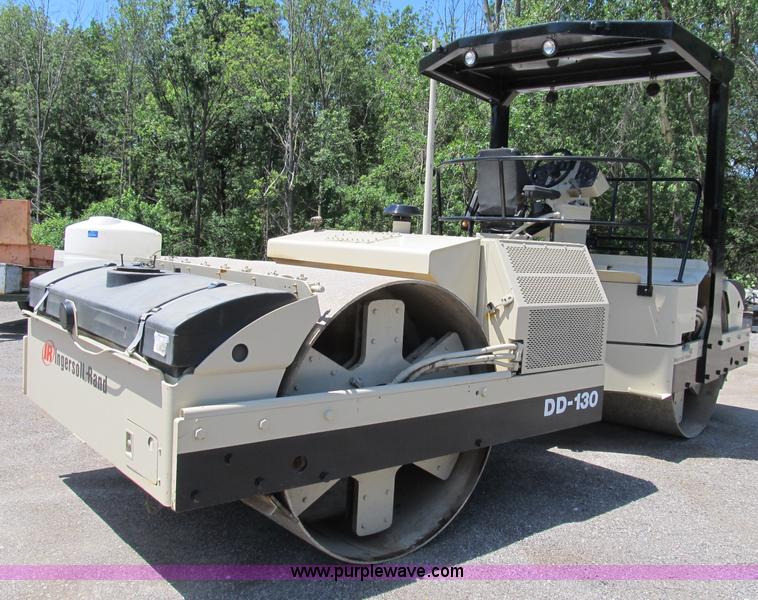image for item K9277 2000 Ingersoll Rand DD130 articulating vibratory roller